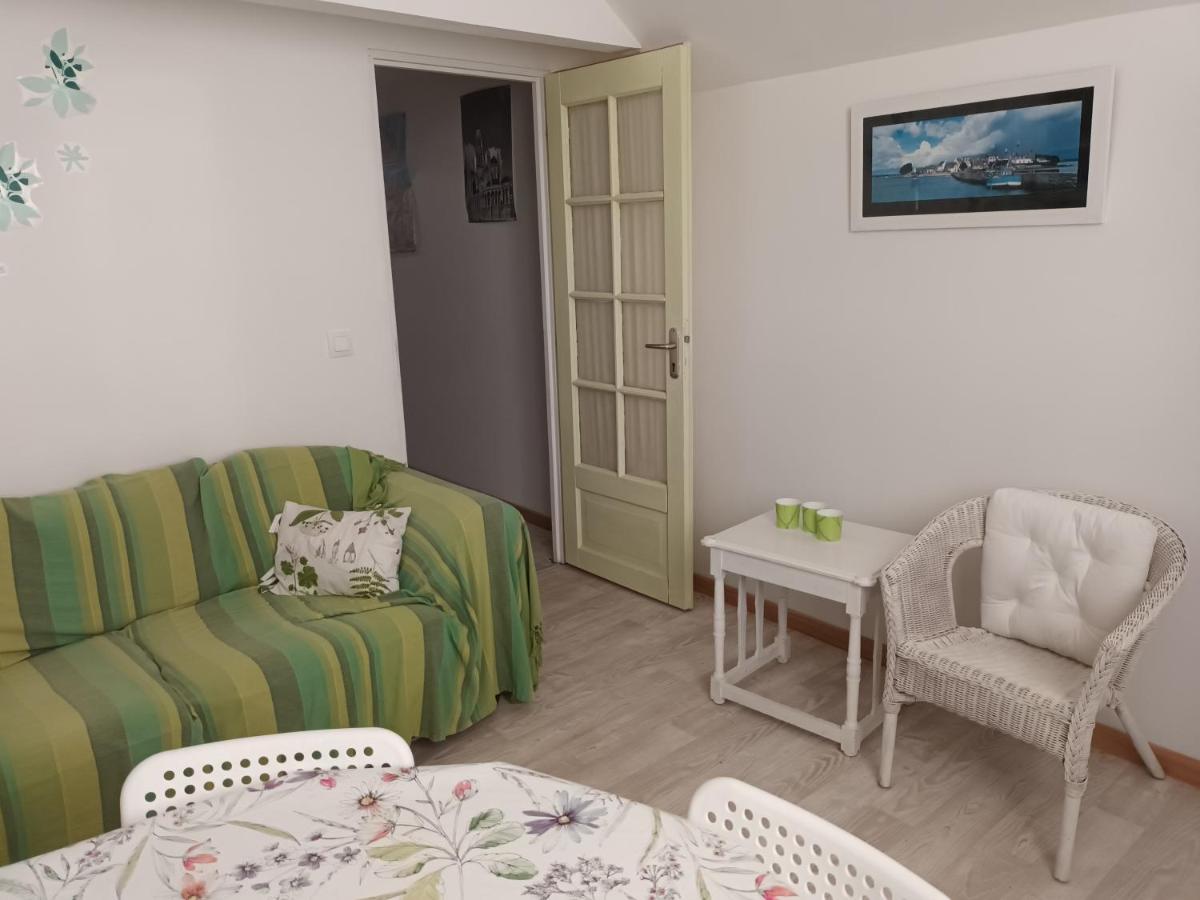 Ecrin De Fleurs Et Verdure Sept-vents Phòng bức ảnh
